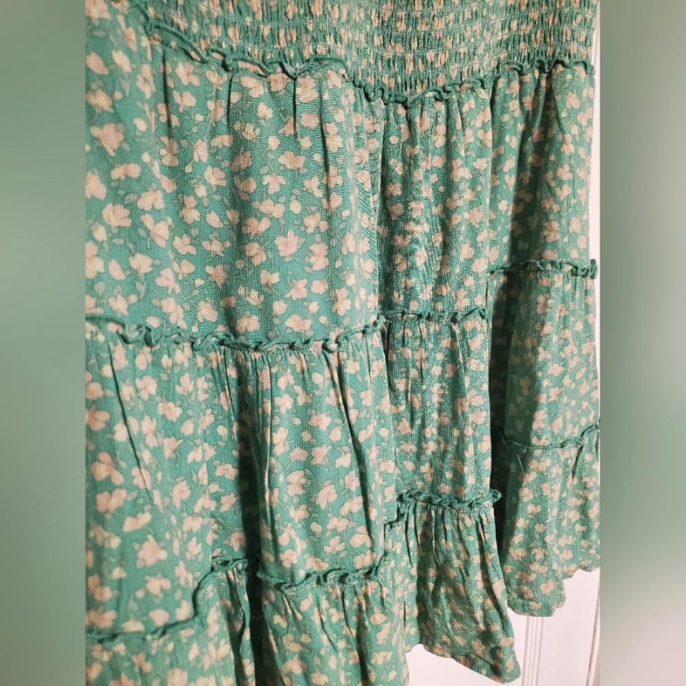 NWOT American Eagle green floral, ruffle tiered mini skirt sz. L - Picture 6 of 9